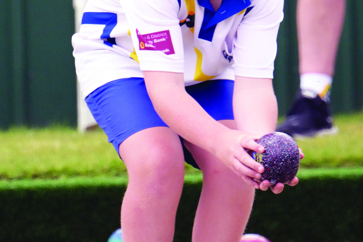 Zsigmond four draws crowd in gripping end - feature photo