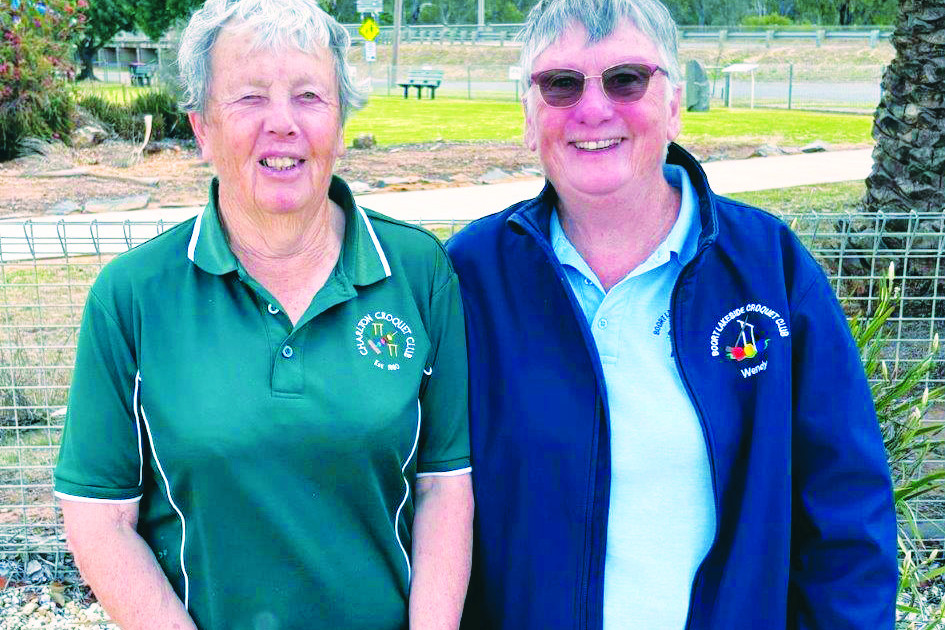 Charlton&rsquo;s Anne Kenny and Boort&rsquo;s Wendy Mills.