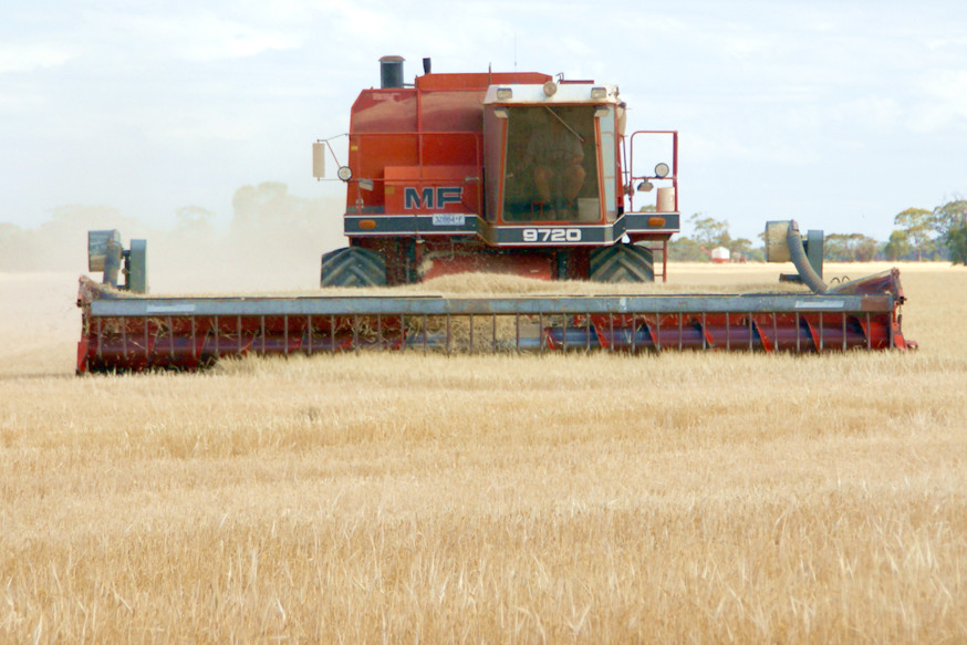 CFA provides advice on harvesting and machinery safety.