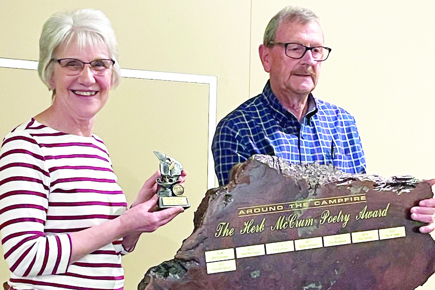 Kathy Vallance (left) awarded Best Bush Poet at the Kyabram Around the Campfire event.