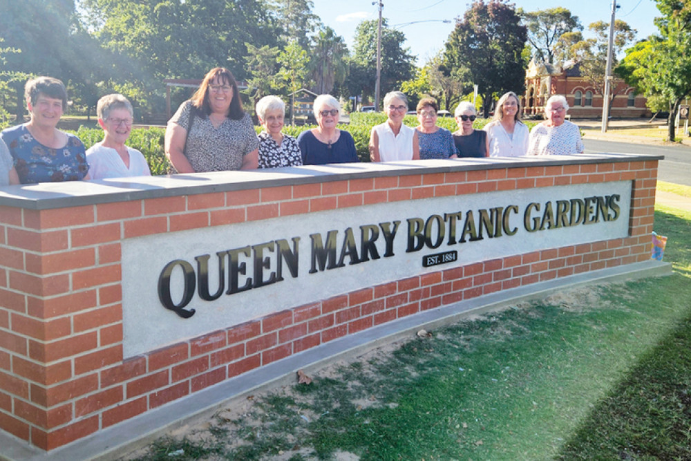 Left: Members of the Friends of the Gardens (left to right) Jo Hamilton, Brenda Proctor, Nola Lloyd, Janelle Patching, Ros Small, Lyn Box, Deidre Freeman, Betty Mazucco, Elaine Palmer, Sharon Shepherd and Marie Engelmann Absent: Annette Driscoll, Dorothy Patton, Jason Abbott and Georgie Collins.