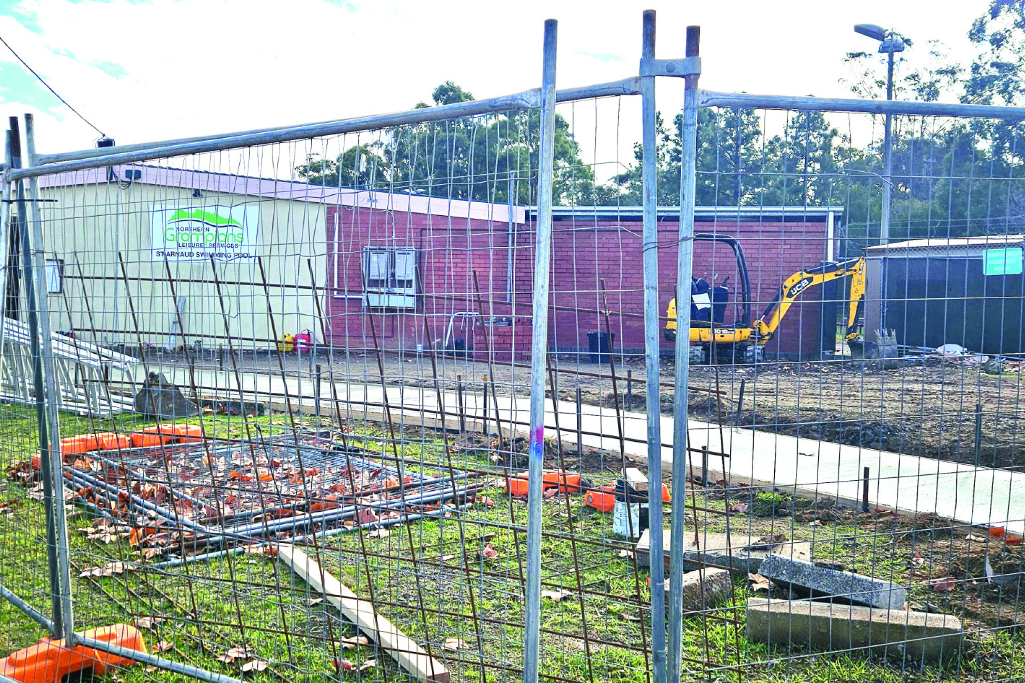 Work is on track at the St. Arnaud Swimming Pool to be completed in time for the opening of the 2025-26 summer season