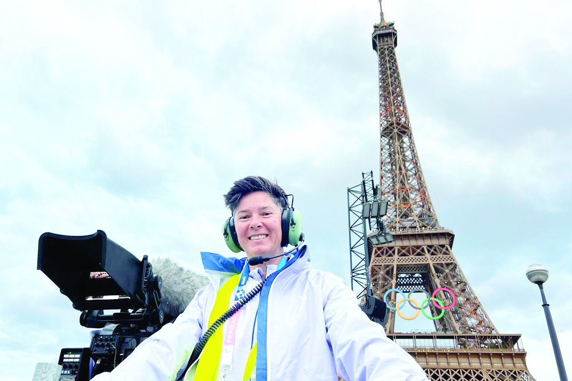 Bianca hits Paris and is pictured with the iconic Eiffel Tower in the background