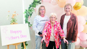 Coates Community holds high tea to honour  their mums