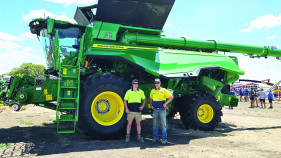 First-ever X9 John Deere Header sold at Marnoo clearing sale